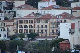 You'll find cheaper accommodations in davao city in may and november. Karalis City Hotel Blick Vom Hafen Von Pylos Picture Of Karalis City Hotel Pylos Tripadvisor