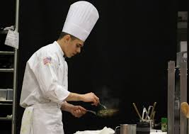 El amor por la cocina: Soldier continues family's culinary tradition