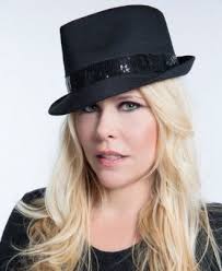 Sain Family History: Last Name Origin & Meaning