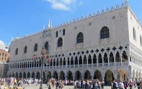 Venice hosts many events throughout the year, attracting visitors from all over the world. 3 4 Star Hotels In Venice Italy With Good Feedback