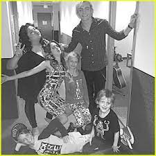 Austin Ally Cast Celebrates Kca Nominations With Silly Selfies 2015 Kids Choice Awards Calum Worthy Laura Marano Raini Rodriguez Ross Lynch Just Jared Jr
