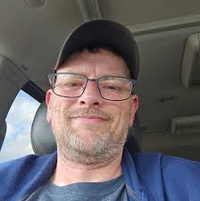 What's the deal with low beam headlight bulbs blowing out in T-680's?