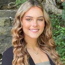 Heather Donley's Instagram, Twitter & Facebook