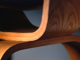Understand the differences between solid wood and wood veneer, in order to make the right choice on your purchase. Vitra Plywood