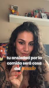 Si sientes ansiedad por la comida, no es que estés descontrolada amiga, es  que NADIE te enseñó a comer bien sin culpa. , Comer poco, evitar  carbohidratos o pasar el día picoteando no es estar comiendo ...