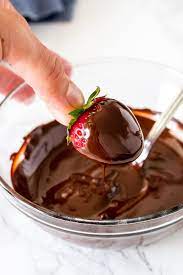 How To Melt Chocolate In 2020 Melting Chocolate Chips Melt Chocolate In Microwave Melted Chocolate Recipes