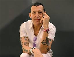 Karim rashid industrial design vs fashion. Material Tendencies Karim Rashid