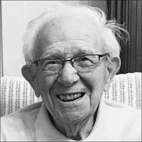 Carolyn Campo's Instagram, Twitter & Facebook