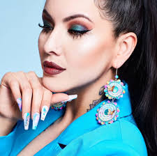 We Both Know I Could Rip You To Shreds And Do My Nails At The Same Time."