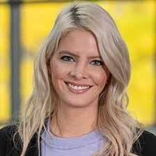 Amanda Heath's Instagram, Twitter & Facebook