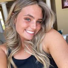 ava wolfe (@avawolfeee)