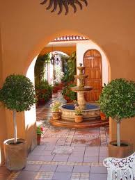 Mexican hacienda style house plans courtyard delightful for creative. Fountain In Mexican House Http Ideasforbedroomdecor Blogspot Com Spanish Style Homes Hacienda Style Homes Hacienda Style