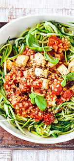 Zucchinispaghetti Mit Bulgur Rezept Edeka Rezept Bulgur Rezept Rezepte Bulgur