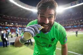 Haberler spor haberleri futbol haberlerikaleci alisson becker liverpool'a hayat verdi! World Class Alisson Hailed An Expensive Goalkeeper But He Paid It Back With The Trophy Liverpool Fc This Is Anfield