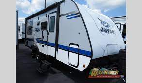 Caravan hire is a popular way to travel and explore our beautiful country. Jayco Jay Feather Review 3 Standout Floorplans