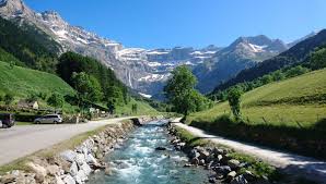 Suivi en direct pluie, nuages et foudre. Deconfinement Les Pyrenees Ont Une Carte A Jouer Avec Les Vacances D Ete