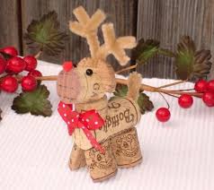 Rentier Aus Sektkorken Selber Herstellen Gunstige Weihnachtsdeko Fur Den Tisch Basteln Weihnachten Weihnachtsdeko Basteln Weihnachtsbasteln