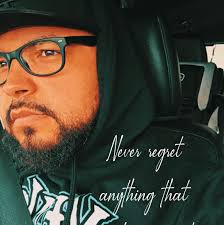 Whats the app you folks use to listen to podcasts (non iphone)