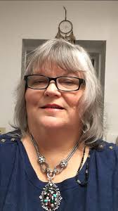 Eighth-grade history teacher celebrates 37 years at Fairview Middle School