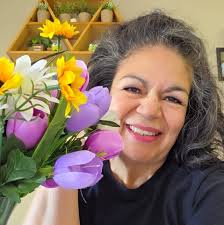 Stalkeando El cantante Bad Bunny se llevó el galardón como el Artista del  Año en la entrega de los Premios Billboard de la música latina.