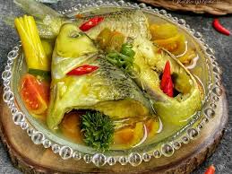 Cara memasaknya dengan dibungkus daun pisang dan dikukus. Resep Sajian Imlek Asem Asem Bandeng Belimbing Wuluh Super Pedas Dan Segar Okezone Lifestyle