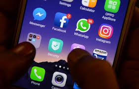 Garena international i private limited. Zuckerberg Plans To Integrate Whatsapp Instagram And Facebook Messenger The New York Times