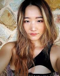 Lily Li's Instagram, Twitter & Facebook