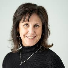 Joni White's Instagram, Twitter & Facebook