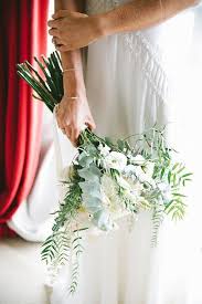 Whether you love minimalism, or have a tight wedding budget or just want to stand out on your big day, a single stem wedding bouquet is a nice idea. Long Stem Wedding Bouquet Ideas For Every Type Of Bride By Bride Blossom Nyc S Only Luxury Wedding Florist Wedding Ideas Tips And Trends For The Modern Sophisticated Bride