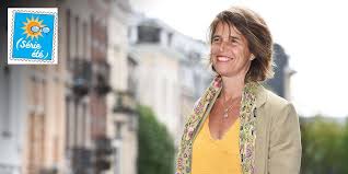 She is an actress and producer, known for smash (2012), secret of the wings (2012) and braindead (2016). Julie Morelle Un Jt Ce N Est Pas Du Show Il Faut Creer Une Confiance Une Complicite