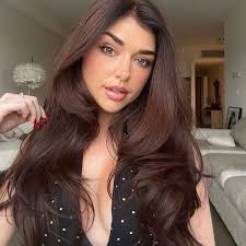 Chloé Zadori (@chloezadori)