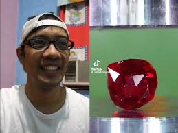 Tyrone Versus Handy Handy Man