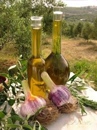 Olive Oil And Garlic Photographic Print Tony Craddock Allposters Com Fresh Olive Oil Olive Oil Olive