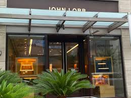 With Houston Protests Peaceful The City S Luxury Stores Board Up And Move Merchandise Out An Eerie Scene At River Oaks District Highland Village Restoration hardware, pottery barn, crate and barrel, williams sonoma, coldwater creek are among the 50 or.
