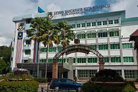 Secara langsung di pages layari pages rasmi : Category Kota Kinabalu District Wikimedia Commons