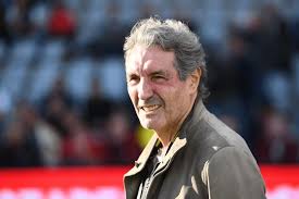 Ensemble, ils ont un fils prénommé louis, né en 2006. Jean Jacques Bourdin Allait Voir Sa Mere Mourante A Ehpad Sa Femme Anne Nivat Temoigne