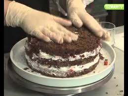 cikolatali yas pasta gercek cikolatali krema ile a dan z ye pasta yapimi susleme seffaf mutfak youtube pasta pasta tarifleri dogum gunu pastasi tarifleri