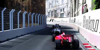 Verstappen crasht in kurve 15, beschädigt sein auto schwerer und muss um seine teilnahme am qualifying um. Ecclestone Gibt Grunes Licht Fur Formel 1 Rennen In Baku