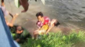 Bocah Ini Tenggelam Di Obyek Wisata Telaga Ngebel Ponorogo Tribun Jateng Dimana di telaga ini terdapat sebuah kerajaan goib yang.