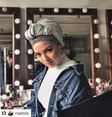 Jh as in joy (jh.oy) ; Meletop Alahai Cantiknya Neelofa Jeling Jeling Pun Facebook