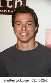 Chris Holyfield's Instagram, Twitter & Facebook