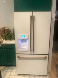 White is one of many top color choices of the year for 2020 kitchen appliances. Pin On Design Trends 2019
