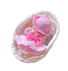 Image result for tbn:ZmxTz4tzjnsxqM::www.berceaumagique.com/produits/b/b_ange-sanguine-6f.gif