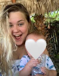 Hi everyone! My name is Abby i'm 19 years old and a college student at  Schoolcraft. Since schools out for the summer right now I have more  availability for date night sitting