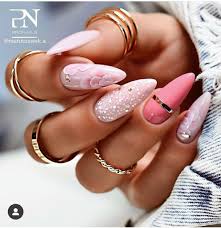 / egyszerű, visszafogott, mégis nagyon sikkes és gyönyörű, a természetességéről nem is beszélve. 140 Kormok 2021 Ideas Kormok Koromotletek Korom