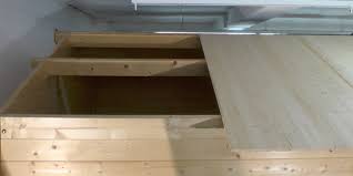 Das gartenhaus steht, aber wie kann das holz nachhaltig gepflegt werden, damit es möglichst lange schön aussieht? Gartenhaus Dach Mit Trapezblech Decken So Geht S Holz Blech De