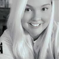 Lisa Butkiewicz's Instagram, Twitter & Facebook