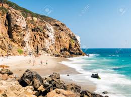 Zuma beach is a county beach located at 30000 pacific coast highway (pch) in malibu, california. Dume Cove Malibu Zuma Beach Smaragdgrunes Und Blaues Wasser In Einem Ruhigen Paradiesstrand Umgeben Von Klippen Dume Cove Malibu Kalifornien Kalifornien Usa Lizenzfreie Fotos Bilder Und Stock Fotografie Image 91305532