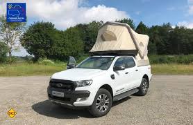 Pick up (two words) is the verb form. Movera Vom Pick Up Uber Den Kombi Zum Ultimativen Freizeitfahrzeug Deutsches Caravaning Institut