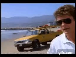 In not geratene schwimmer am strand von malibu und begeisterten dabei millionen von zuschauern weltweit. David Hasselhoff In Baywatch Animated Gif
